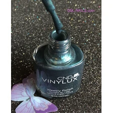 CND VINYLUX FERN FLANNEL #224 WEEKLY POLISH