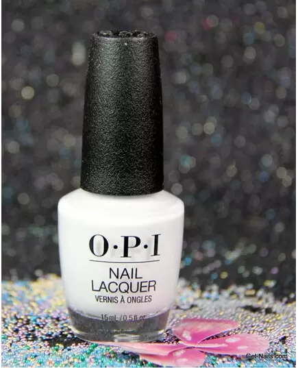 OPI SUZI CHASES PORTU-GEESE NLL26 NAIL LACQUER - LISBON COLLECTION