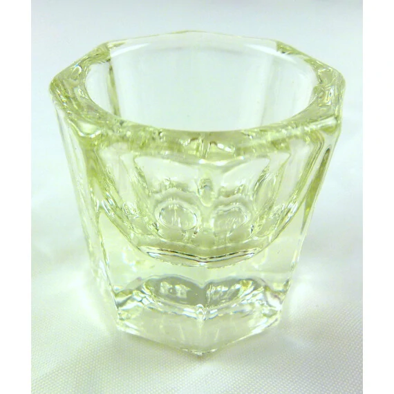 GLASS DISH