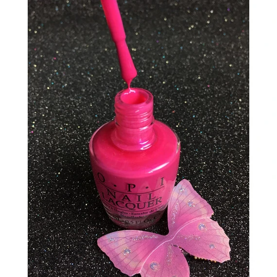 OPI NAIL LACQUER LA PAZ-ITIVELY HOT NLA20