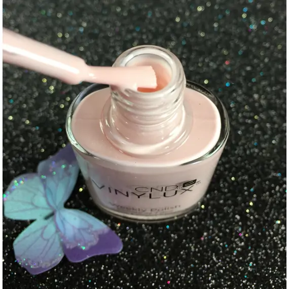 CND VINYLUX WINTER GLOW #203 WEEKLY POLISH